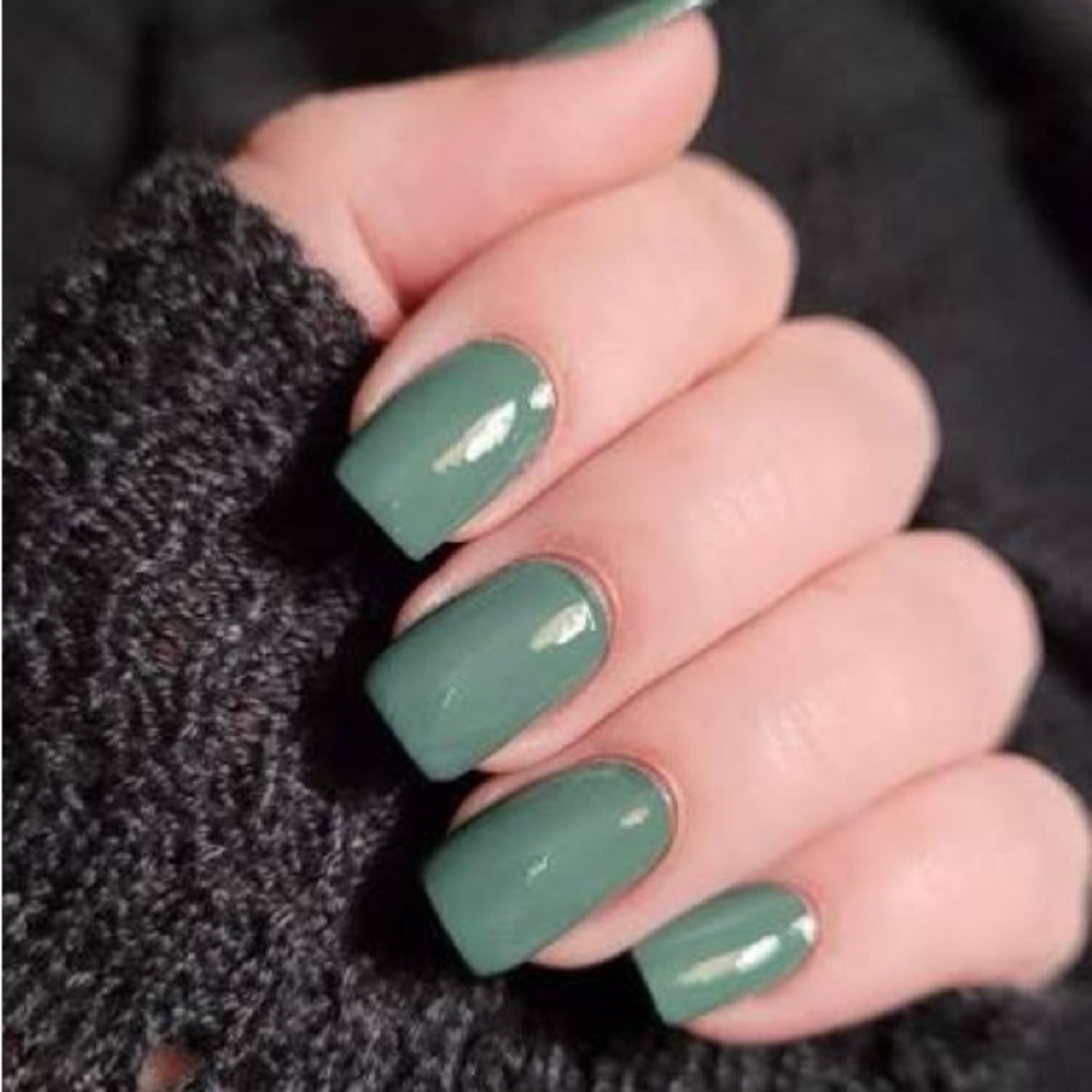 Color Street Green Press-On Nails